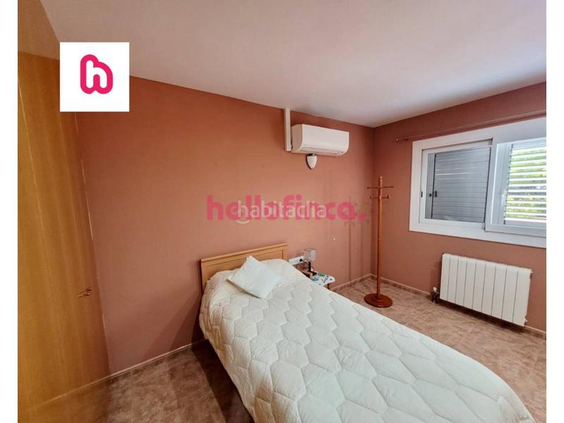 Foto 955e94df-7d49-4c04-bc8a-7a25453e8876. Casa amb calefacció aparcament piscina a Abrera