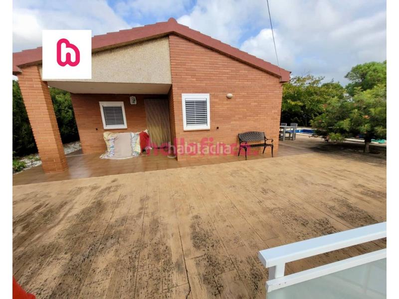 Foto 95f6674f-97a2-4834-a365-7456d391d62b. Casa amb calefacció aparcament piscina a Abrera