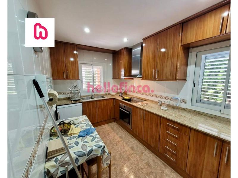 Foto ffc6374e-8b10-4ab4-8e03-2c747f096424. Casa amb calefacció aparcament piscina a Abrera