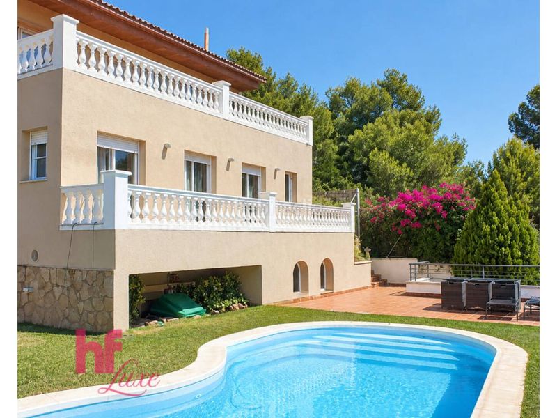 Foto a648dd80-b144-4408-9c5f-586cedb9955d. Xalet amb calefacció aparcament piscina a Calella