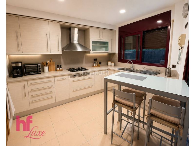 Foto 08dd928e-850e-450a-bed1-d8ec49b034e8. Casa aparellada amb calefacció aparcament a Lliçà de Vall
