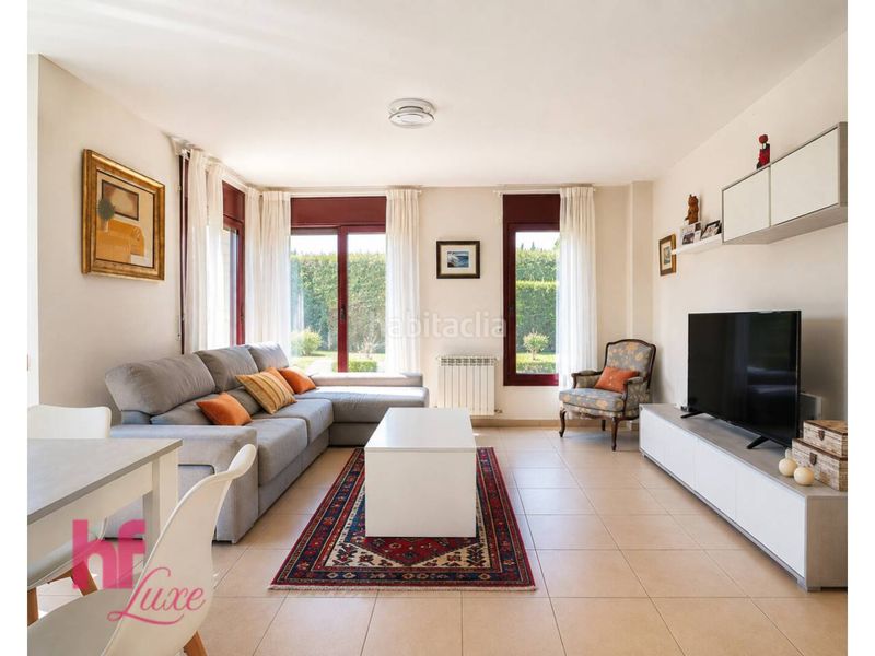 Foto 40e05d2d-db2a-4f04-ba55-9c5f8a06d2f3. Casa aparellada amb calefacció aparcament a Lliçà de Vall
