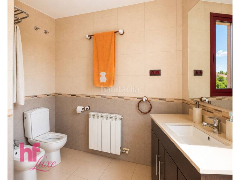 Foto 64ce6b0b-00a8-4407-9507-f7ba4c8b2d74. Casa aparellada amb calefacció aparcament a Lliçà de Vall