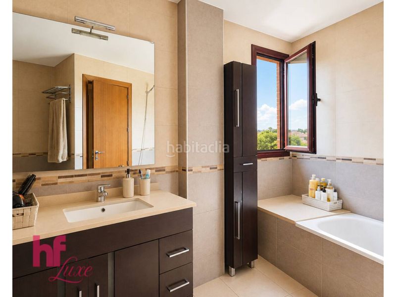 Foto 7e5836bd-fd69-4d0c-88f8-285145c82d25. Casa aparellada amb calefacció aparcament a Lliçà de Vall
