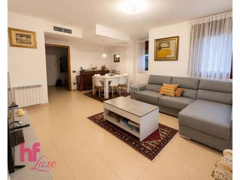 Foto 9535558a-2e25-4920-b087-1f25475b3514. Casa aparellada amb calefacció aparcament a Lliçà de Vall