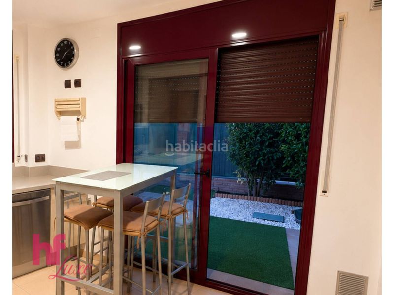 Foto c6f783ea-aed2-4840-94f7-e9f351458227. Casa aparellada amb calefacció aparcament a Lliçà de Vall