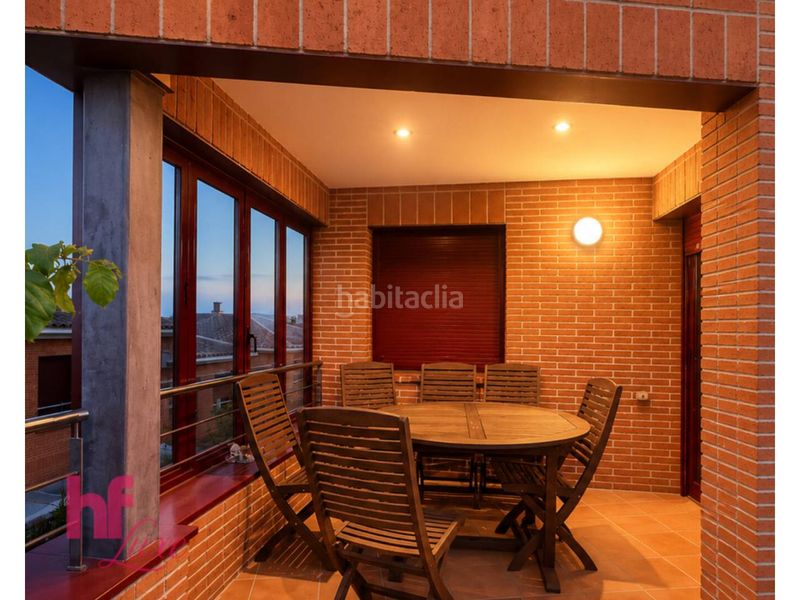Foto dab7a782-3847-4814-a20d-6c9d2bce7f83. Casa aparellada amb calefacció aparcament a Lliçà de Vall