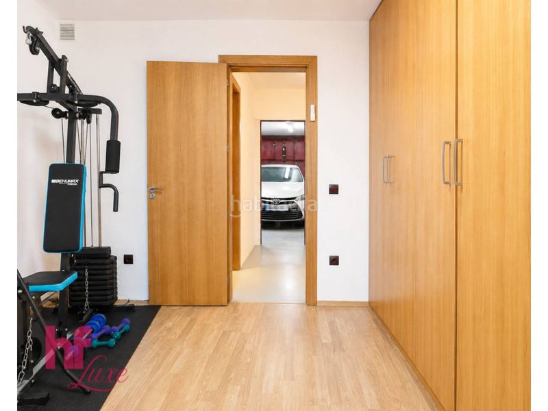Foto ffe15461-9bee-481a-b8ce-514049094d2d. Casa aparellada amb calefacció aparcament a Lliçà de Vall