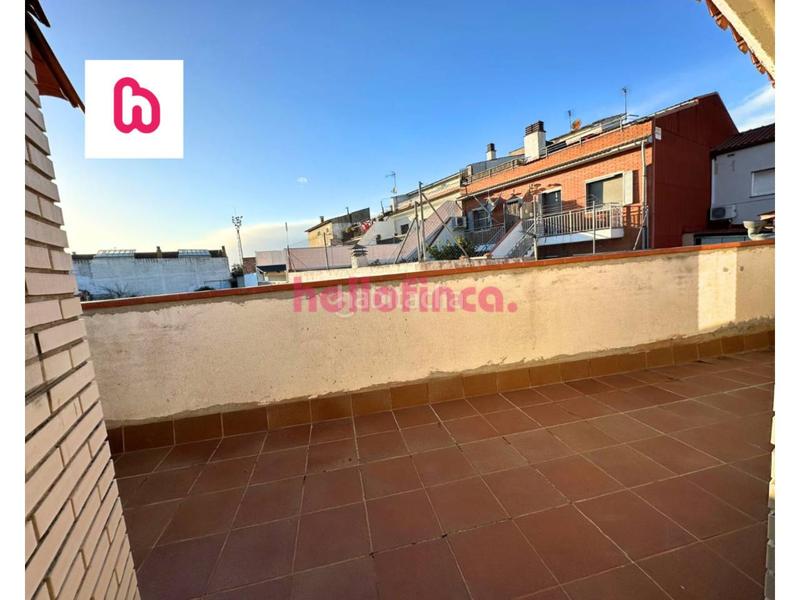 Foto 9662255f-90af-4ee4-9886-62b15f030464. Dúplex  en venta con balcón, terraza, parking y trastero en Rubí