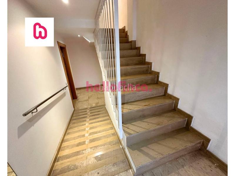 Foto aa786872-bb25-4331-8936-6f34f00122ed. Dúplex  en venta con balcón, terraza, parking y trastero en Rubí