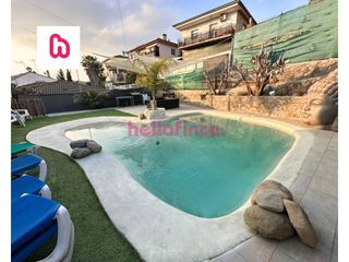 Chalet  Calle enric morera. Casa a cuatro vientos a la venta en lli�� damunt vall�s oriental