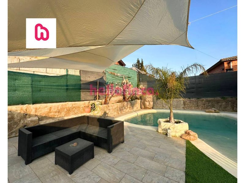 Foto 4e002b0c-9511-4ce3-aef6-1a3a70836af9. Xalet amb calefacció aparcament piscina a Lliçà d´Amunt