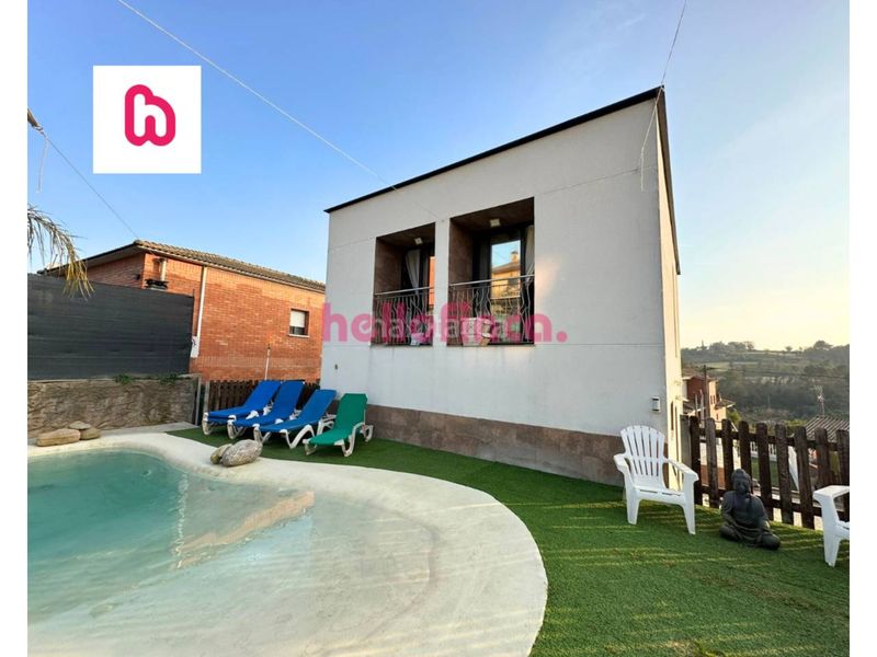 Foto cf5f01f4-7e43-40c7-a0ee-4d0b19440f51. Xalet amb calefacció aparcament piscina a Lliçà d´Amunt