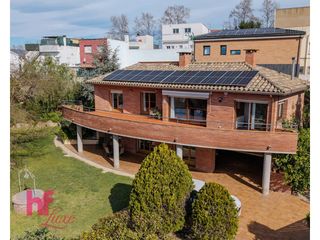 Chalet  Calle maresme. Exclusiva finca de alto standing con vistas panorámicas y potenc