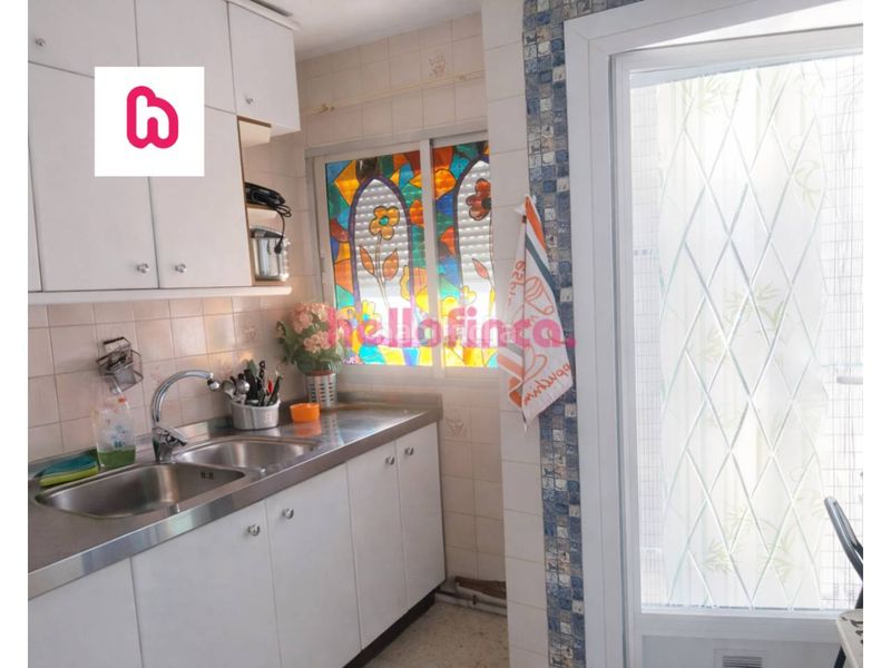 Foto 3f60f522-58e3-45ba-a805-b2eeb8c7bb1d. Pis amb calefacció aparcament piscina a Juzgados - Plaza de Toros Benidorm