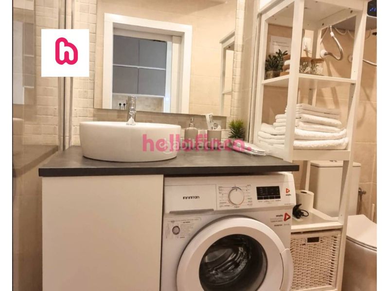 Foto 1fd24d3a-33b5-47a3-9816-9002132760d4. Pis amb aparcament piscina a Casco Antiguo - Sta. Cruz - Ayuntamiento Alicante