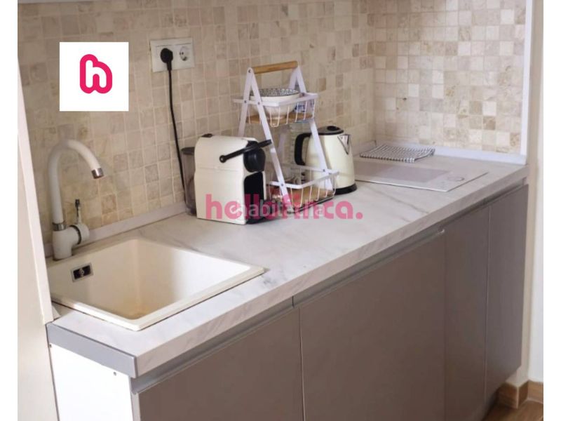 Foto 33cb2af5-fff3-41ae-8bf2-4e3655551fb2. Pis amb aparcament piscina a Casco Antiguo - Sta. Cruz - Ayuntamiento Alicante