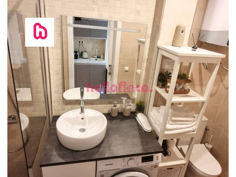 Foto b8a8a6d2-ae15-49a0-aa12-e85486734ac5. Pis amb aparcament piscina a Casco Antiguo - Sta. Cruz - Ayuntamiento Alicante