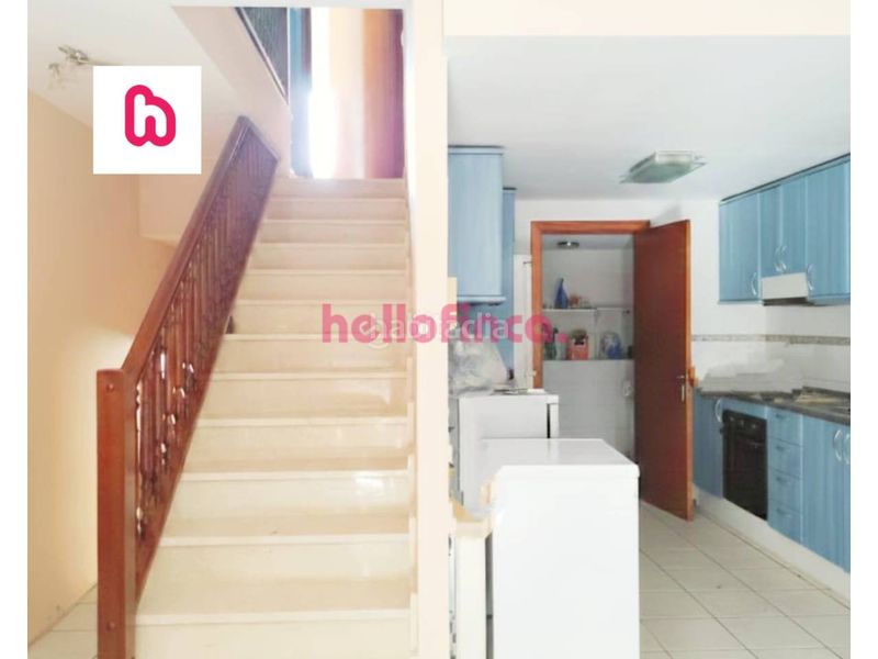 Foto b9ddf7bf-5e4a-4c5e-a8c8-0256f2f37dae. Casa adossada amb calefacció aparcament piscina a Empuriabrava