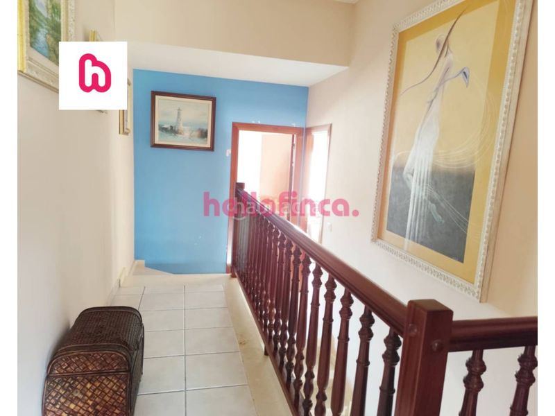 Foto d73ffdfc-a06f-4016-ab57-03d7dd631a74. Casa adossada amb calefacció aparcament piscina a Empuriabrava