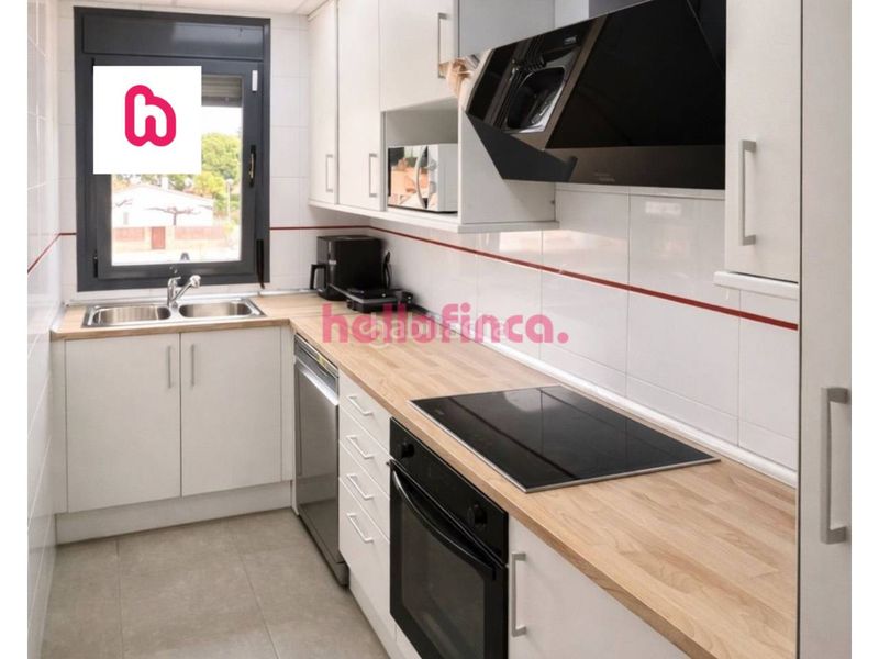 Foto c080292e-b424-4c92-b04a-e88a7701d27c. Pis amb aparcament a Calafat Ametlla de Mar (L´)