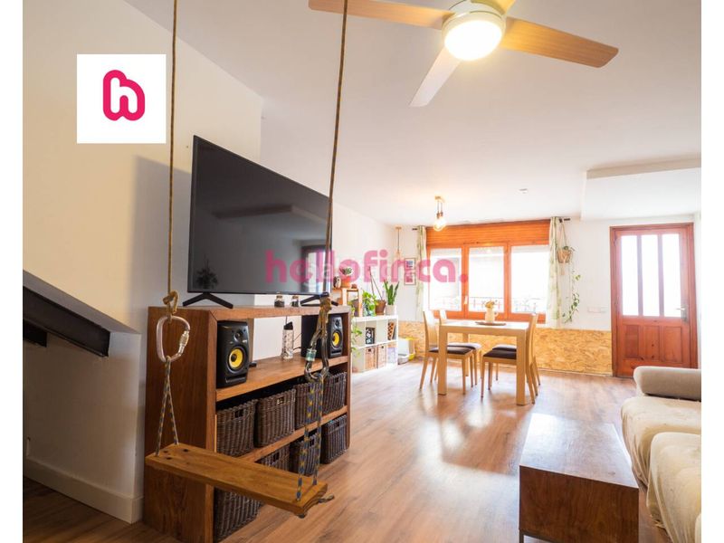 Foto 611a7339-846b-4eda-808b-6a484f102c9a. Casa adosada  en Ullastrell