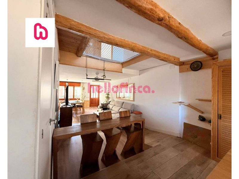 Foto 82d3e488-f03e-477c-988b-30c6d3e9e15f. Casa adossada a Ullastrell