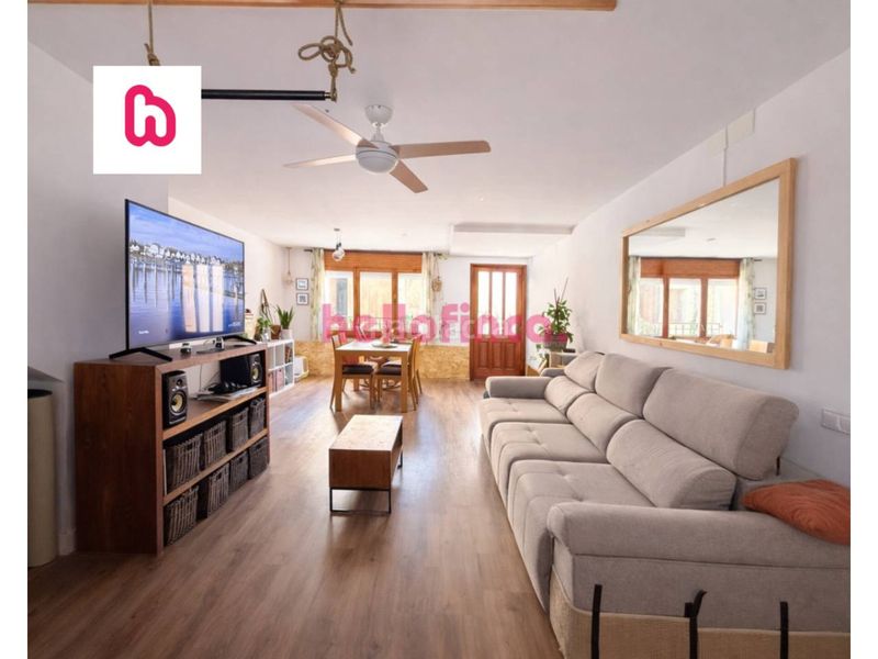 Foto a23d6556-5f98-4ec8-9dd2-e0de744090c7. Casa adossada a Ullastrell