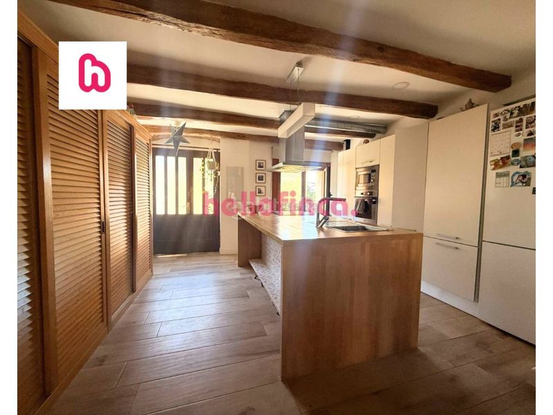 Foto c2ef7506-f1fe-4d8e-bd65-dbf94894b8fd. Casa adossada a Ullastrell