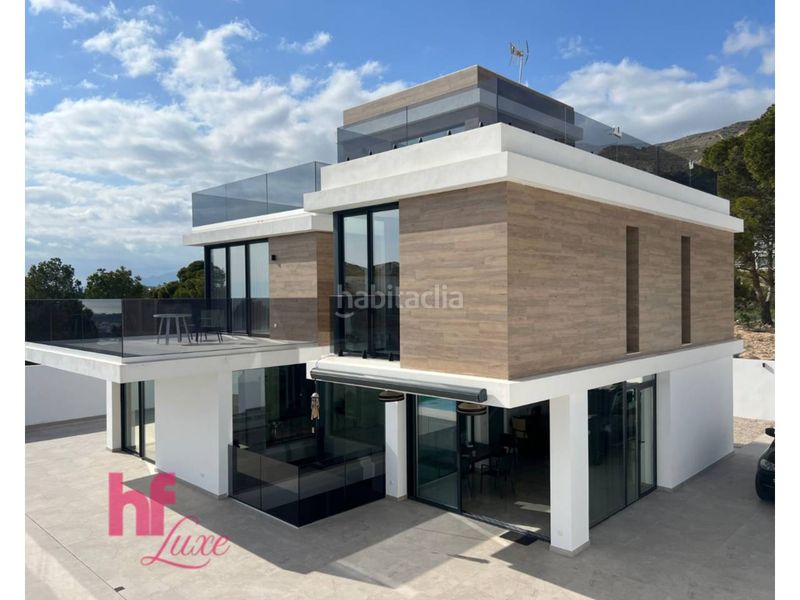 Foto 11febcf6-047d-44e7-8e42-ef0052b88553. Xalet amb calefacció aparcament piscina a Golf Bahía Finestrat