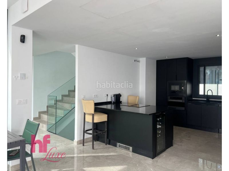 Foto 23d13c00-4fc4-466d-9209-153969634ec2. Xalet amb calefacció aparcament piscina a Golf Bahía Finestrat