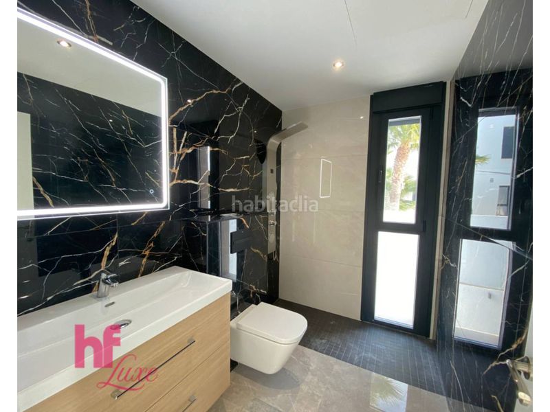 Foto 4b9c46a8-2698-43f2-9729-ec2bdbe830ec. Xalet amb calefacció aparcament piscina a Golf Bahía Finestrat