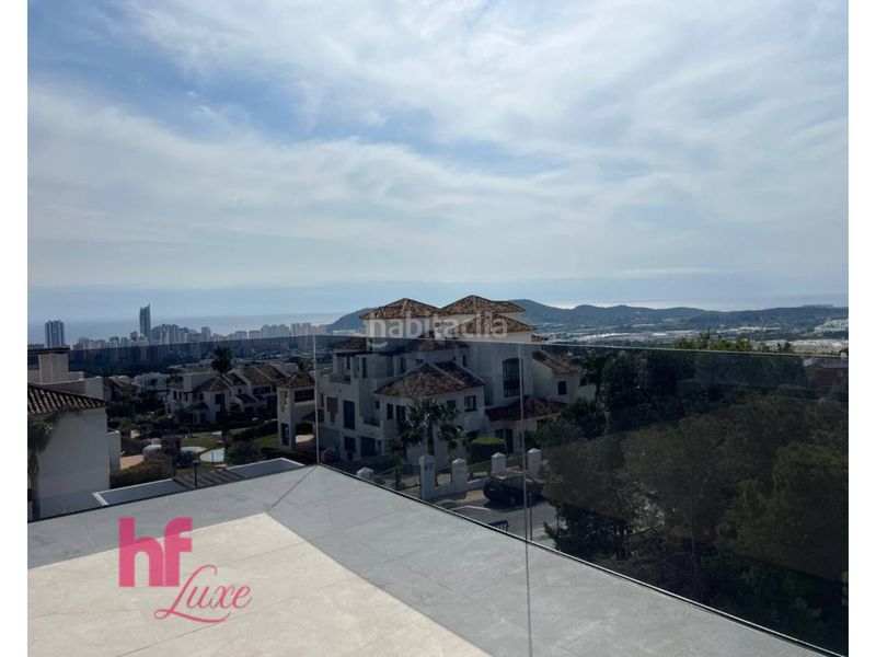 Foto 8eeefca3-f9a0-4b59-9ceb-f5e5da0d1557. Xalet amb calefacció aparcament piscina a Golf Bahía Finestrat