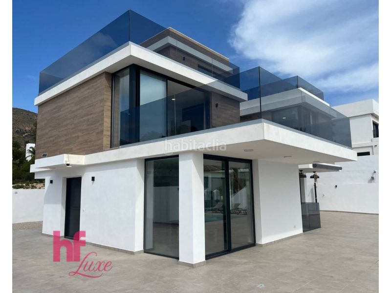 Foto a1244801-0ccc-4f37-b906-5346ae83ee81. Xalet amb calefacció aparcament piscina a Golf Bahía Finestrat