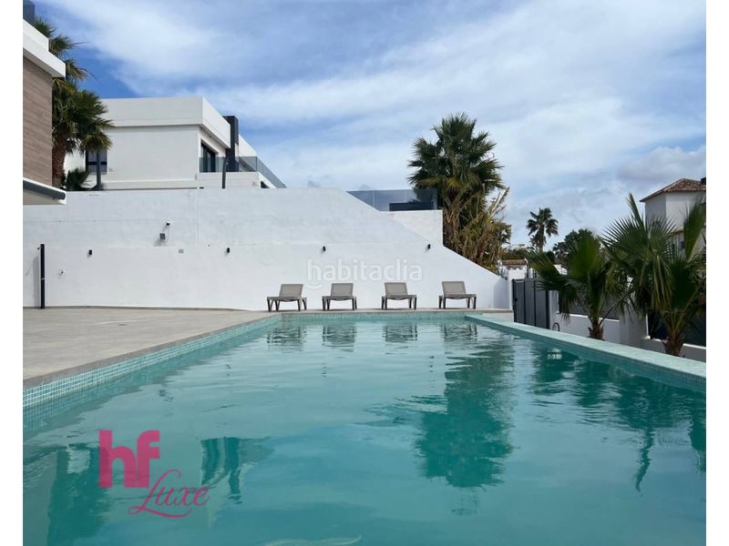 Foto ec2ce96a-4ecd-4e68-9352-f71f68914d3a. Xalet amb calefacció aparcament piscina a Golf Bahía Finestrat