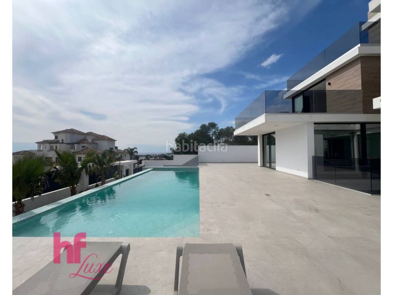 Foto eefe2d36-363f-482c-9de2-9ccb655d8a62. Xalet amb calefacció aparcament piscina a Golf Bahía Finestrat