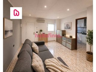 Casa adossada  Calle vallès. Casa independiente a reformar en llefià  badalona