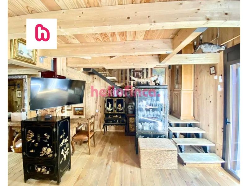 Foto 30c5efe5-40ca-4508-b71c-93ac30fd9ddc. Dúplex amb calefacció a Sant Joan les Fonts