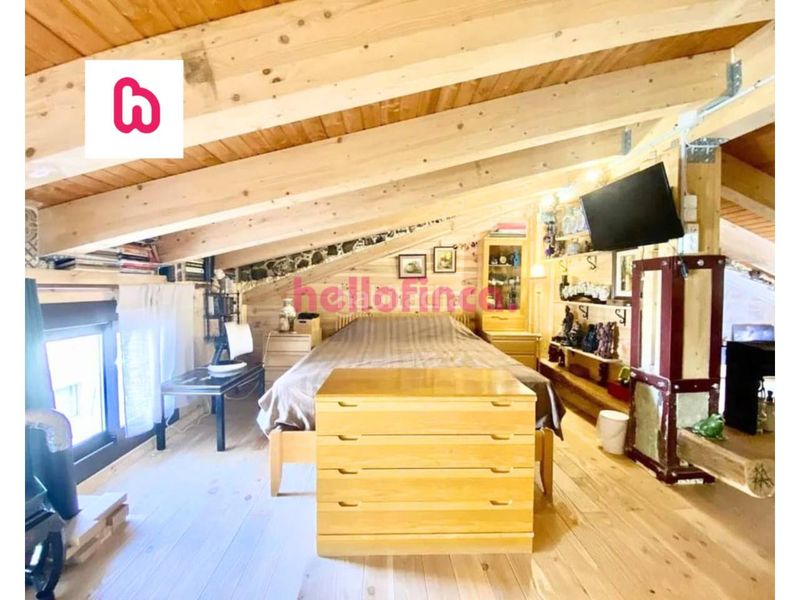 Foto 50b7bbb1-2a88-4839-8ee3-e73b24a0e6b4. Dúplex amb calefacció a Sant Joan les Fonts