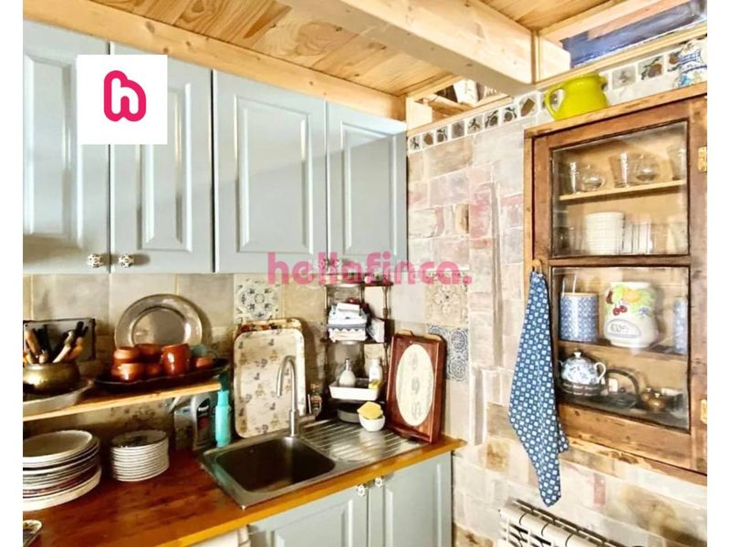 Foto 927150f8-709e-40a3-bee3-0976eaea63b8. Dúplex amb calefacció a Sant Joan les Fonts