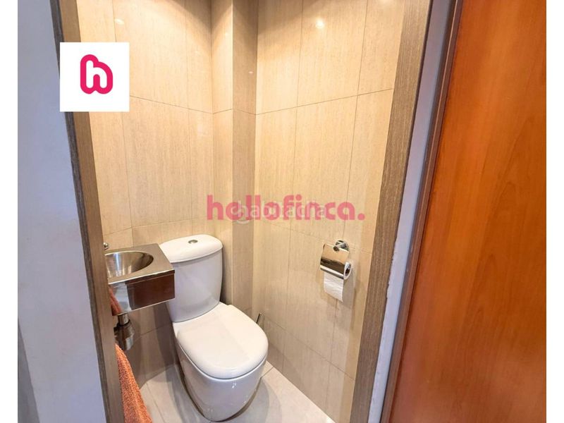 Foto 17d5a7d4-adf8-4085-b812-d7470b0496c0. Casa amb calefacció aparcament a Bufalà Badalona