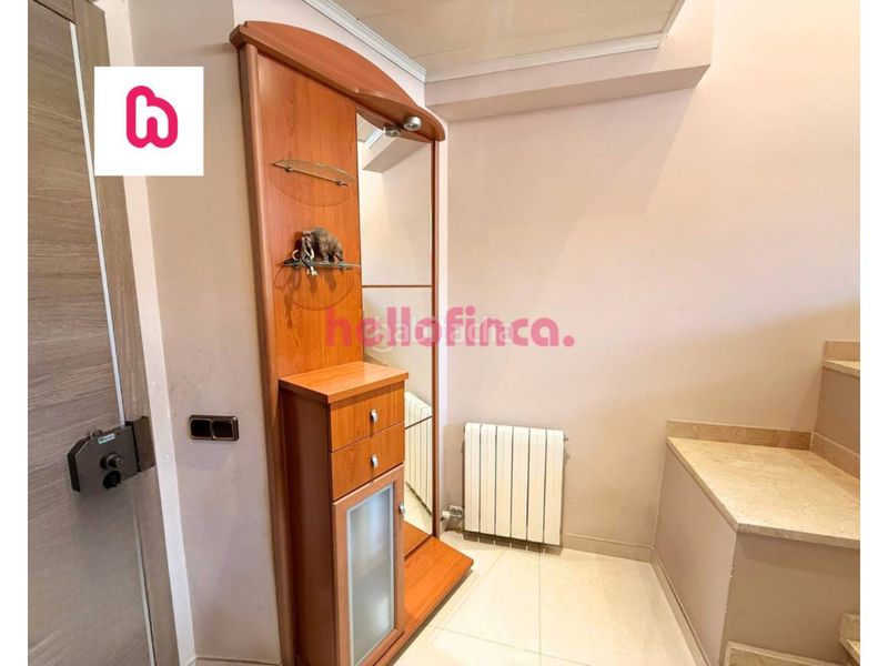 Foto 25954e4f-7e74-4486-82cb-41e3516ab1b2. Casa adossada amb calefacció aparcament a Bufalà Badalona