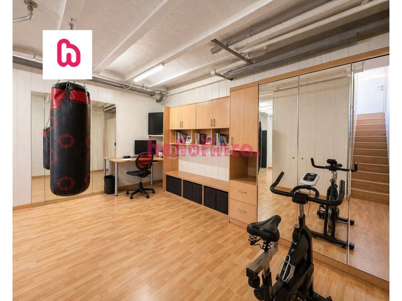 Foto b2606563-e66c-48a6-87b9-2669ec435286. Casa adossada amb calefacció aparcament a Bufalà Badalona