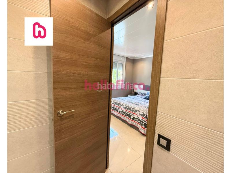 Foto eb6081aa-d197-4604-b88d-6772ba70a291. Casa adossada amb calefacció aparcament a Bufalà Badalona