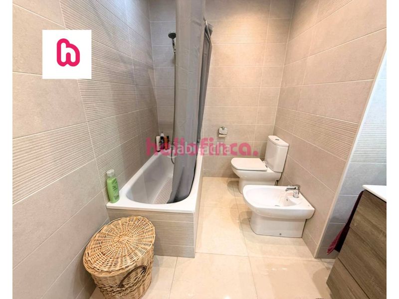 Foto fccaede3-50c7-4077-86c9-2296fea0c4ff. Casa adossada amb calefacció aparcament a Bufalà Badalona