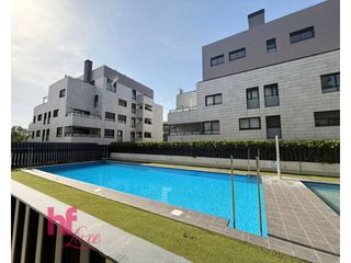 Appartamento  Calle ram�n mas. Piso de alto standing con terraza, piscina y zona comunitaria en