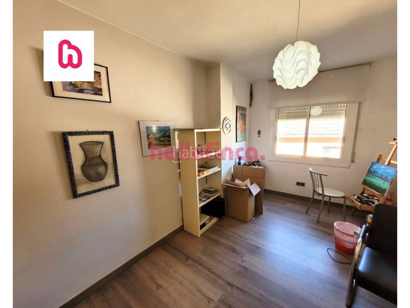 Foto c6b3ad15-ff57-4798-b157-01761d6ceee1. Pis amb calefacció a Teià