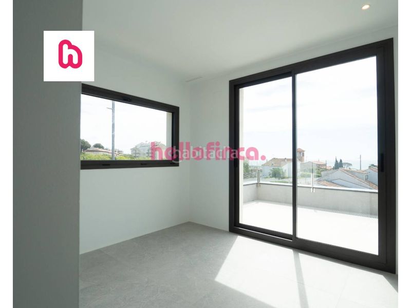 Foto c2bf884b-b6b9-4913-8600-076d8b15868f. Xalet amb calefacció aparcament piscina a Centre Sant Andreu de Llavaneres