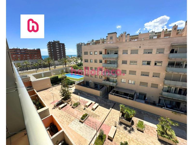 Foto 4fd326c5-0e2e-4084-b717-75e5b5ea6410. Dúplex amb calefacció aparcament piscina a Port Badalona
