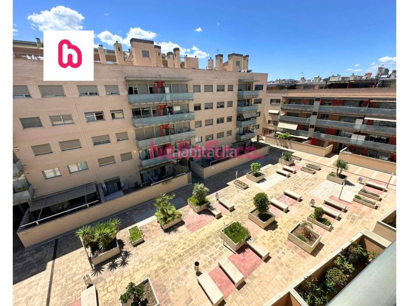 Foto 5a89248e-67fe-4058-8cab-b329ed782633. Dúplex amb calefacció aparcament piscina a Port Badalona